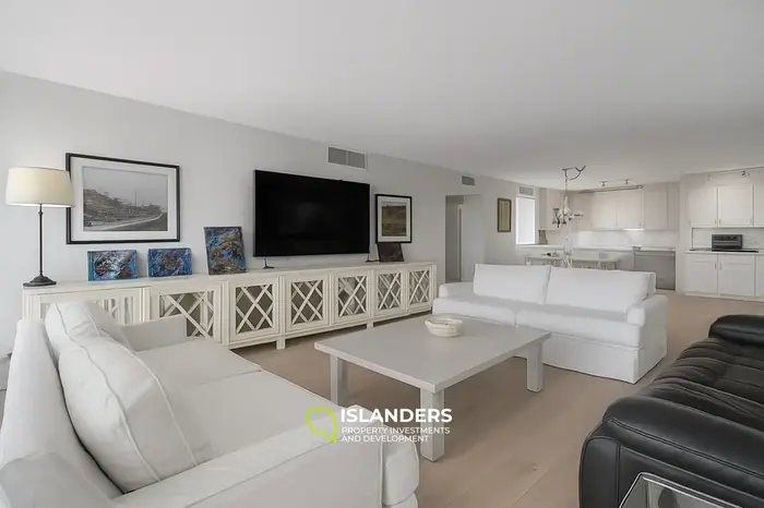 2 Bedrooms · 2 Bathrooms · 116.13 m² · Apartment