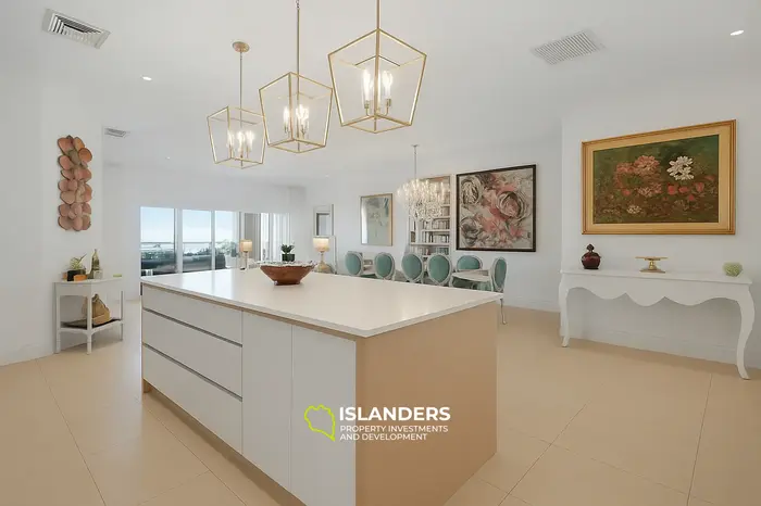 3 Dormitorios · 4 Baños · 226.59 m² · Apartamento