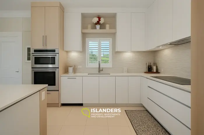 3 Dormitorios · 4 Baños · 226.59 m² · Apartamento