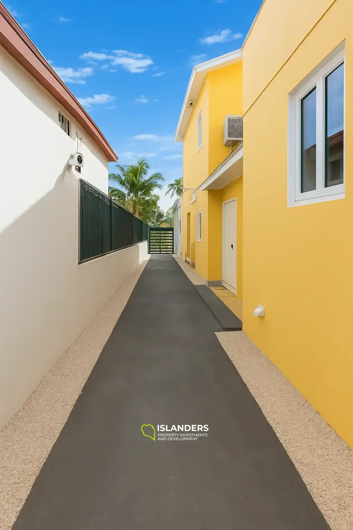 8ベッドルーム · 4バスルーム · 334.45 m² · アパート