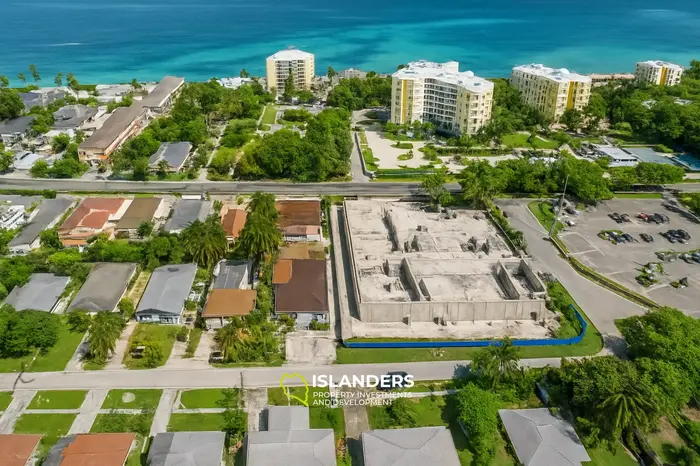11 Bedrooms · 6 Bathrooms · 332.59 m² · Apartment