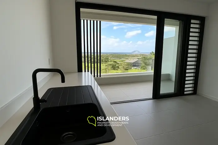 2 Bedrooms · 3 Bathrooms · 82 m² · Apartment