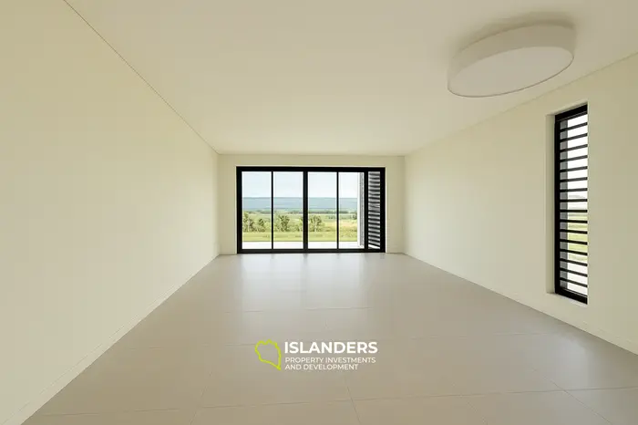 3 Dormitorios · 3 Baños · 195 m² · Apartamento