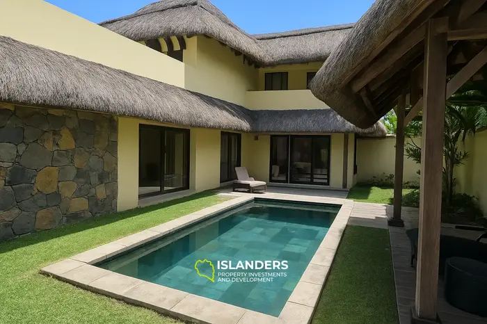 3 Bedrooms · 2 Bathrooms · 167 m² · House