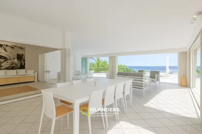 4 Bedrooms · 290 m² · House