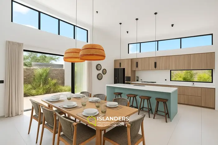 3 Bedrooms · 271 m² · House