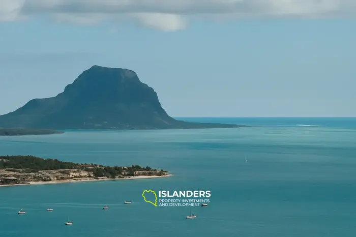 5 Chambres · 330 m² · Maison