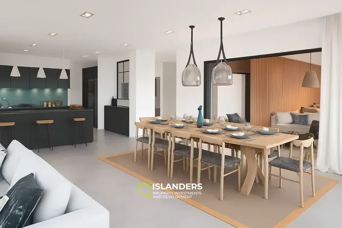 4 Bedrooms · 470 m² · House