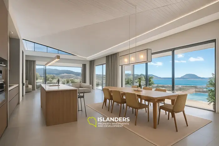 4 Chambres · 4 Salles de bain · 586 m² · Maison