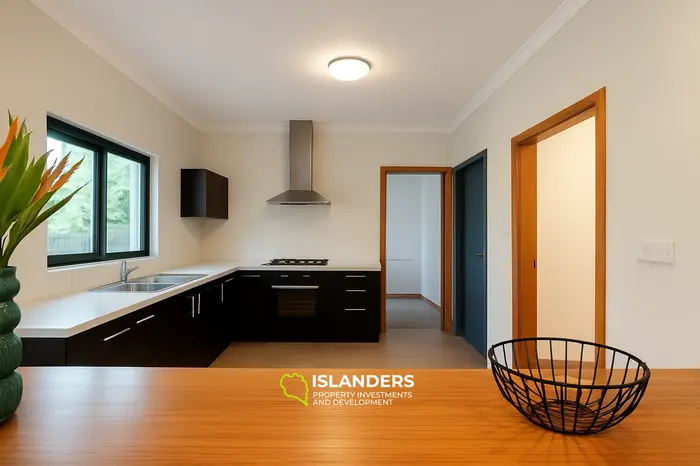 3 Chambres · 3 Salles de bain · 400 m² · Maison