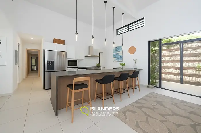 4 Chambres · 321 m² · Maison