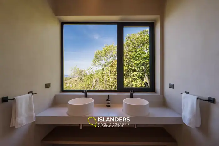 New 3 Bedroom Pool Villa With Sea View