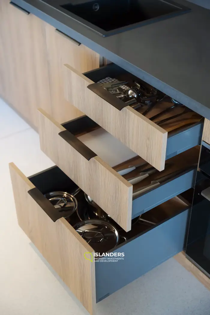 New 3 Bedroom Pool Villa With Sea View