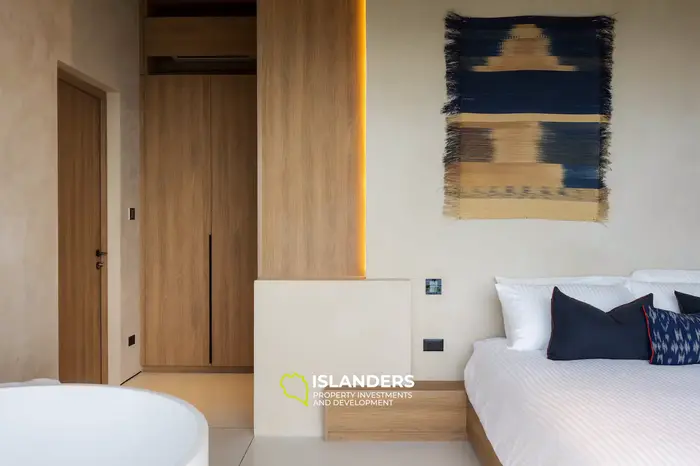 New 3 Bedroom Pool Villa With Sea View