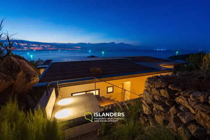 New 3 Bedroom Pool Villa With Sea View