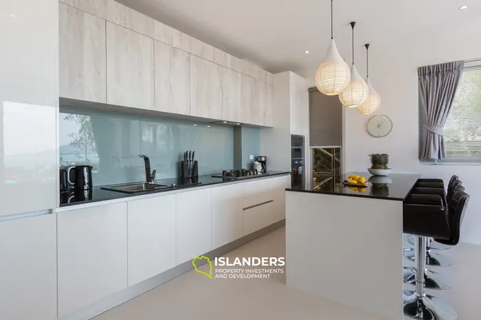 3-bdrm pool villa with sea view, large storage and laundry (Bophut)