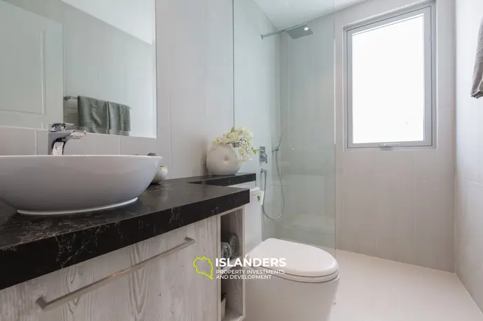 3-bdrm pool villa with sea view, large storage and laundry (Bophut)