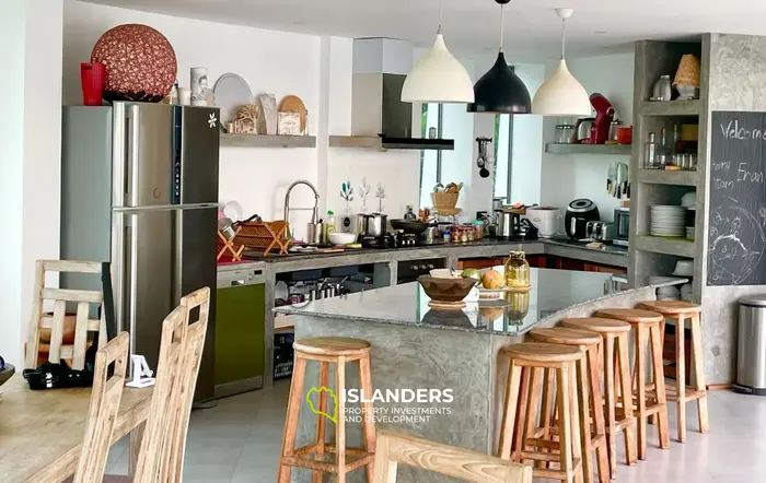 Panoramic 7-bdrm pool villa with fitness center on Angthong Hill (Bang Po)