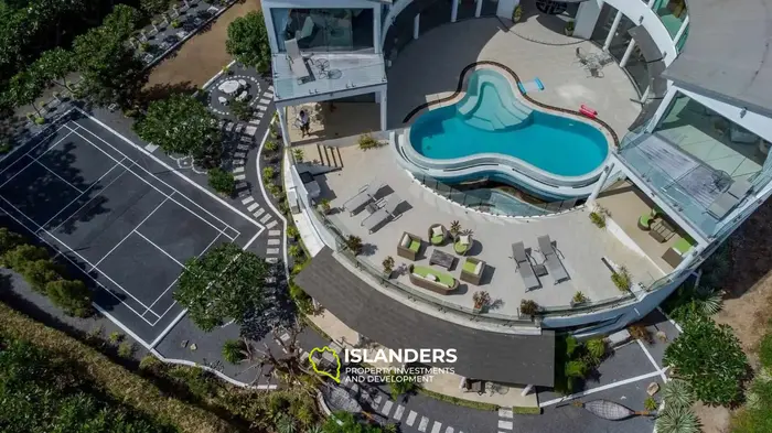 Panoramic 7-bdrm pool villa with fitness center on Angthong Hill (Bang Po)