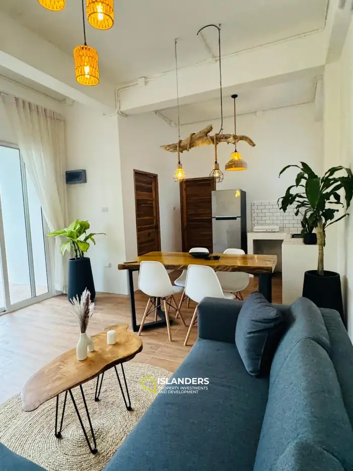 Exclusive Lease Opportunity for devolopment with potential sunset seaview