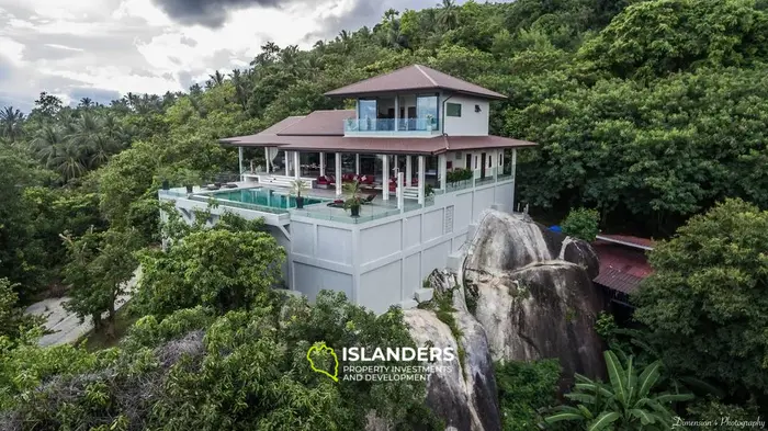 Rock & Stone luxury Villa