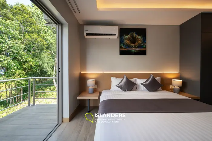 4-bdrm poll villa with sea view from the spacious third lfoor terrace (Ban Tai)