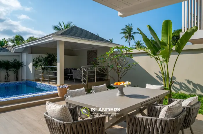 4-bdrm poll villa with sea view from the spacious third lfoor terrace (Ban Tai)