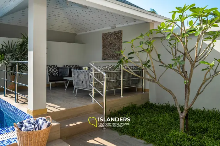 4-bdrm poll villa with sea view from the spacious third lfoor terrace (Ban Tai)