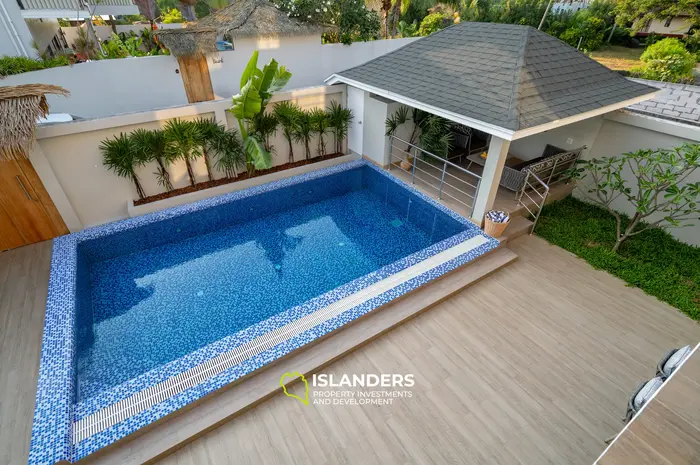 4-bdrm poll villa with sea view from the spacious third lfoor terrace (Ban Tai)