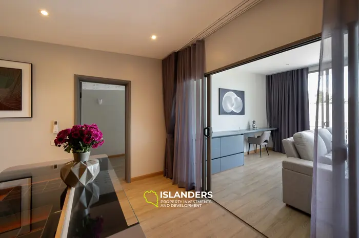 4-bdrm poll villa with sea view from the spacious third lfoor terrace (Ban Tai)