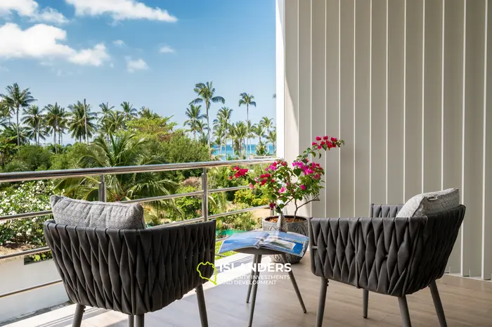 4-bdrm poll villa with sea view from the spacious third lfoor terrace (Ban Tai)