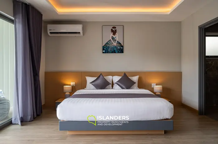 4-bdrm poll villa with sea view from the spacious third lfoor terrace (Ban Tai)