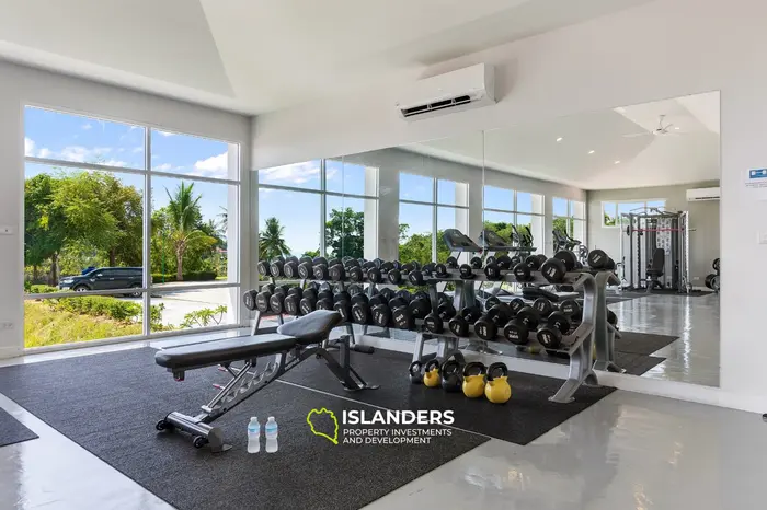 Panoramic 4-bdrm pool villa within walking distance to the beach (Choеng Mon)