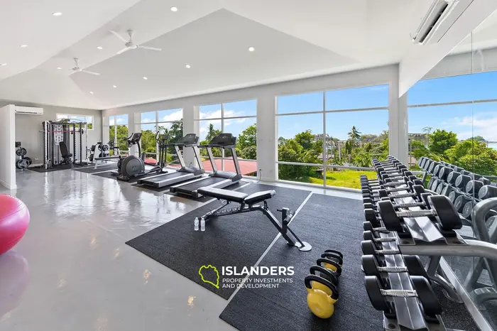 Panoramic 4-bdrm pool villa within walking distance to the beach (Choеng Mon)