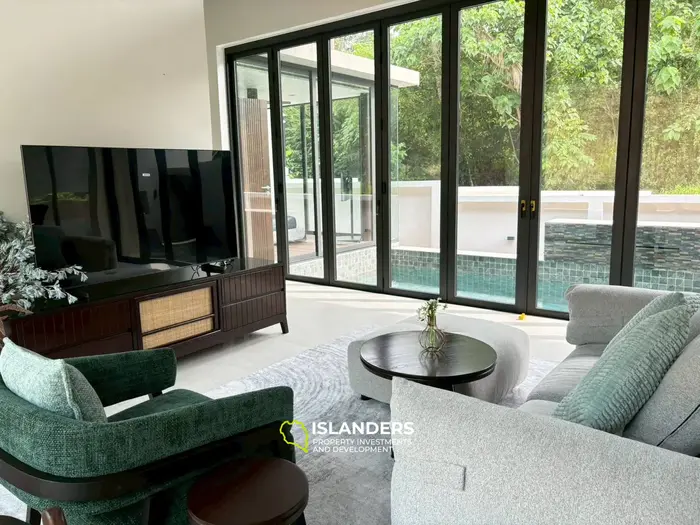 3-bdrm tropical pool villa (Maenam)