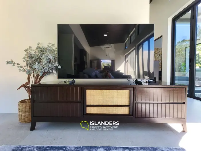 3-bdrm tropical pool villa (Maenam)