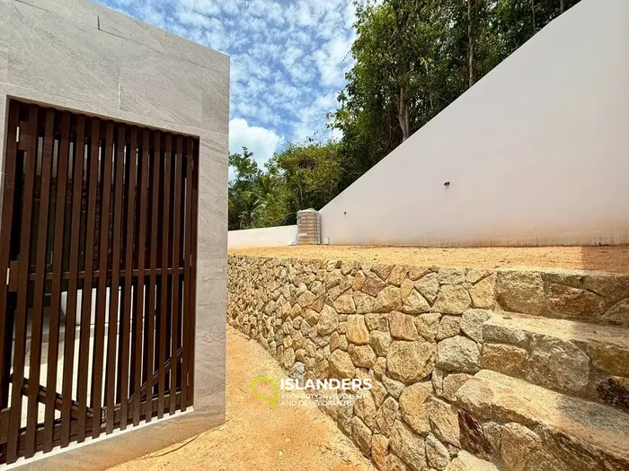 3-bdrm tropical pool villa (Maenam)