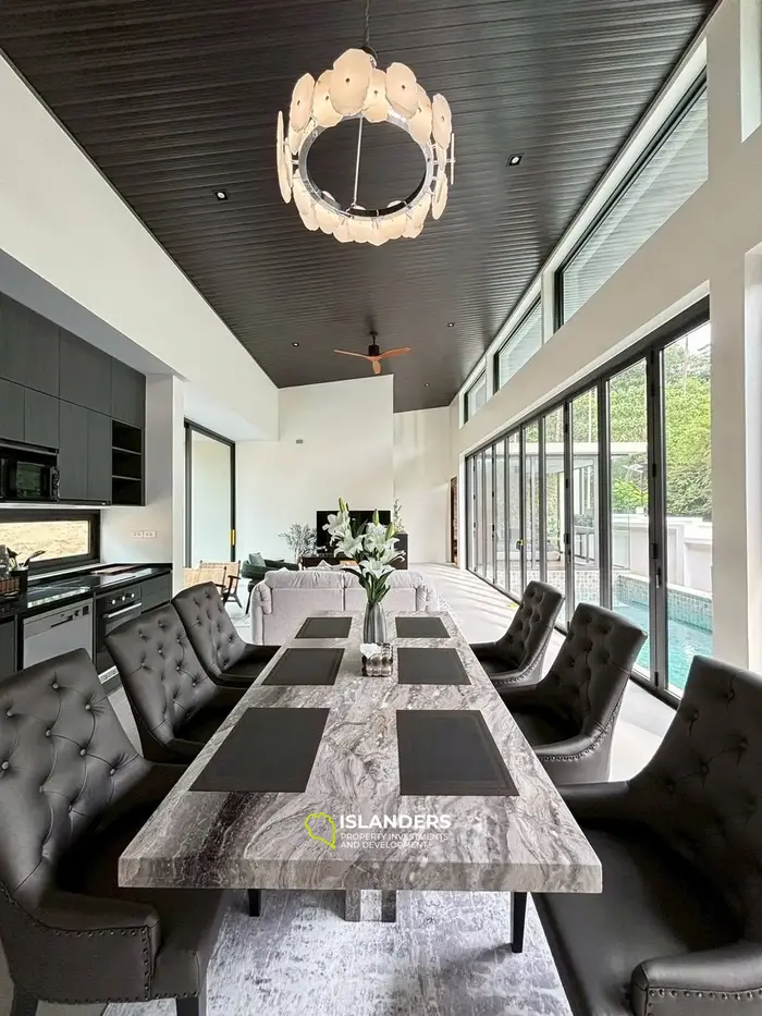 3-bdrm tropical pool villa (Maenam)