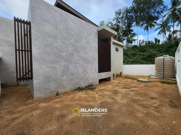 3-bdrm tropical pool villa (Maenam)