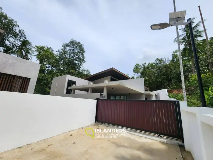 3-bdrm tropical pool villa (Maenam)