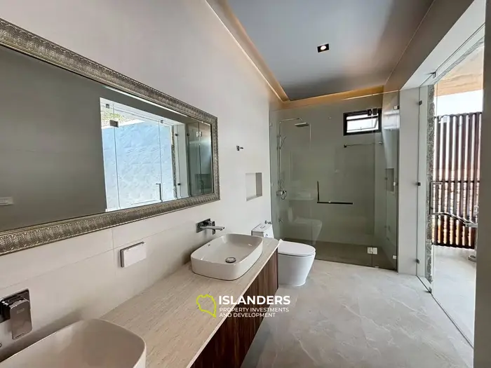 3-bdrm tropical pool villa (Maenam)