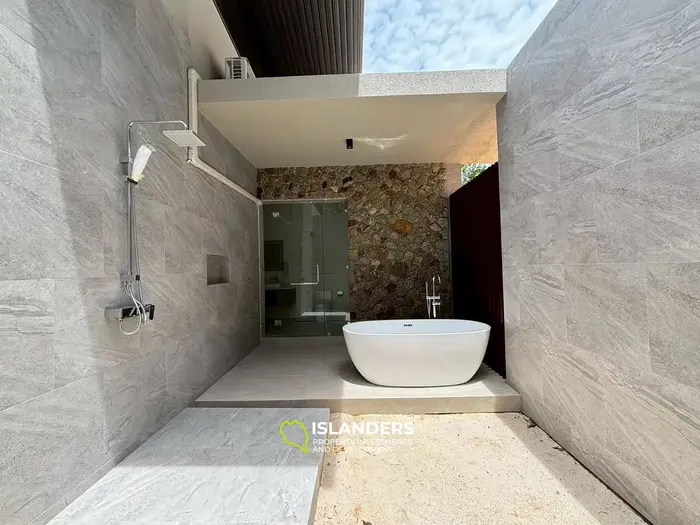 3-bdrm tropical pool villa (Maenam)