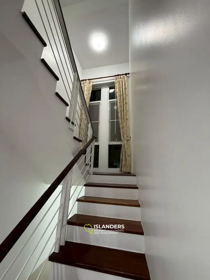 Two-story 3-bdrm villa surrounded by coconut gardens (Taling Ngam)