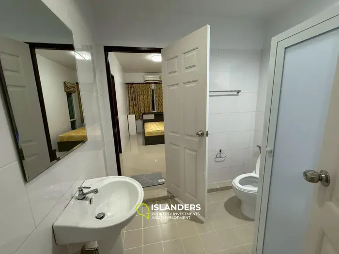 Two-story 3-bdrm villa surrounded by coconut gardens (Taling Ngam)