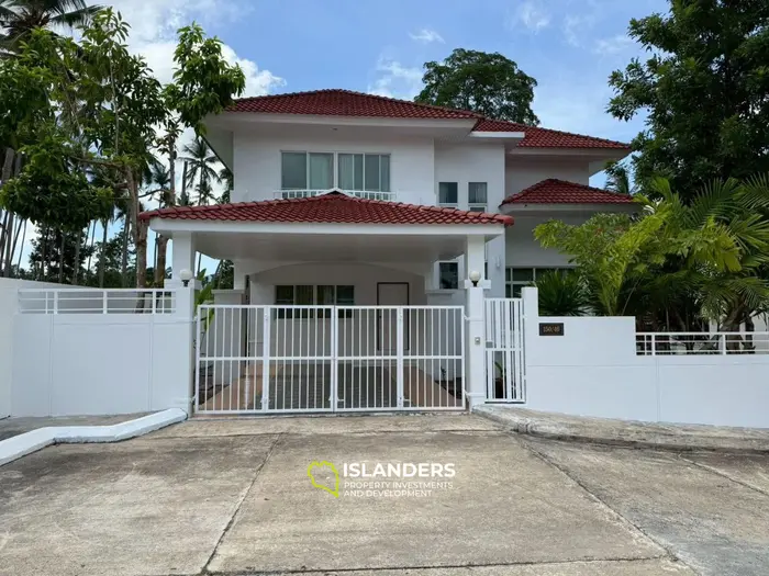 Two-story 3-bdrm villa surrounded by coconut gardens (Taling Ngam)