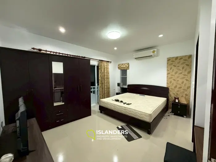 Two-story 3-bdrm villa surrounded by coconut gardens (Taling Ngam)