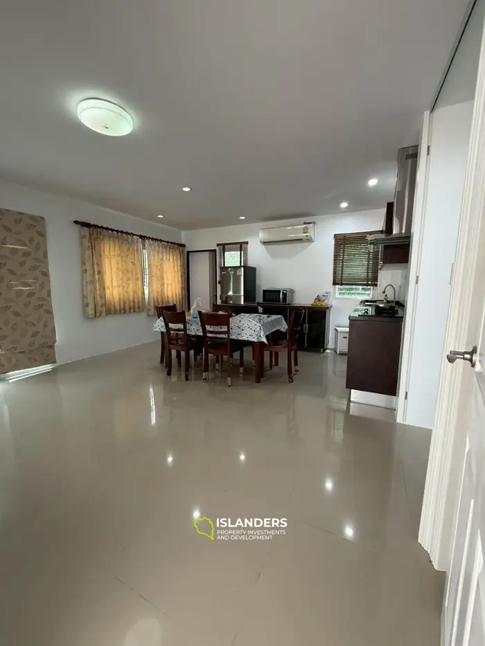 Two-story 3-bdrm villa surrounded by coconut gardens (Taling Ngam)