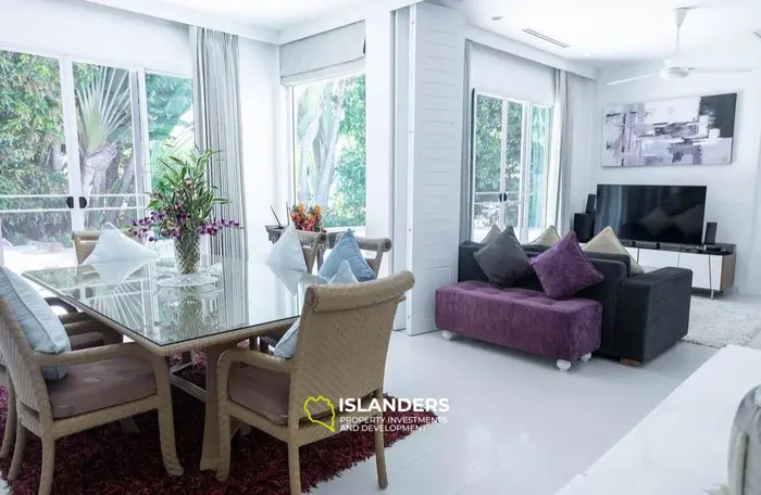 Seaside pool villa with 4 bdrm and an office in a quiet area (Lamai)