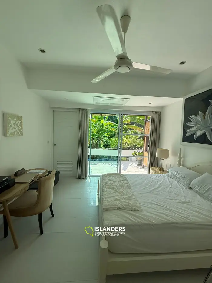 Strandvilla mit 4 Schlafzimmern und einem Büro in einer ruhigen Gegend (Lamai)