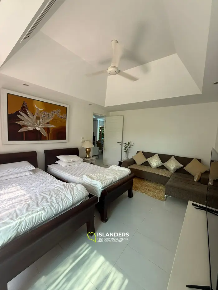 Strandvilla mit 4 Schlafzimmern und einem Büro in einer ruhigen Gegend (Lamai)